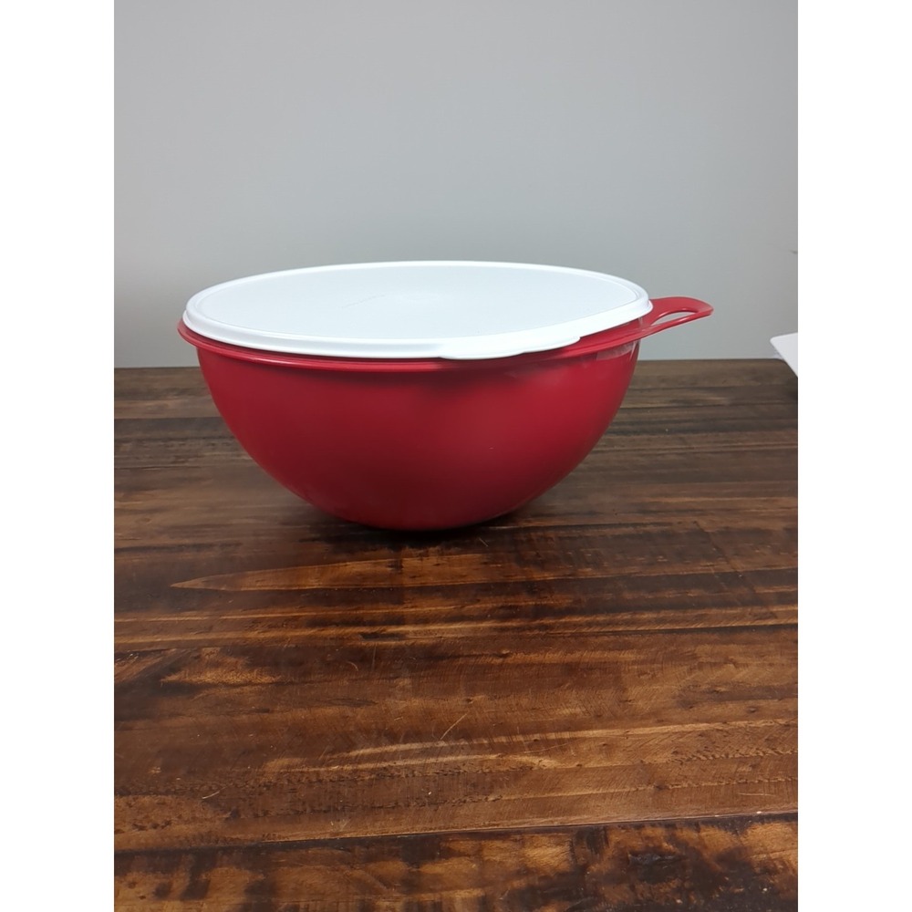 Tupperware New Thatsa Mixing Bowl Red With White Seal 32cup‎ / 7.8L